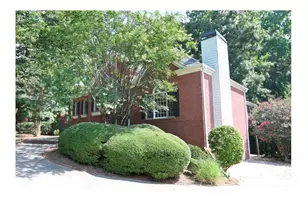 3885 Waterford Dr, Suwanee, GA 30024 - Photo 4