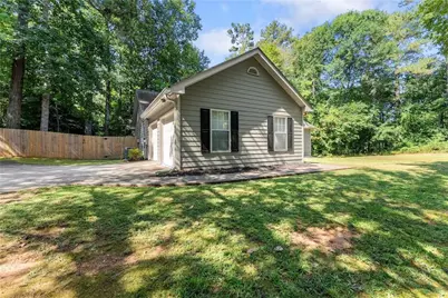 4444 Bos Way, Loganville, GA 30052 - Photo 44