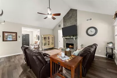 4444 Bos Way, Loganville, GA 30052 - Photo 10