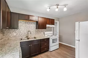 655 Albert St NW, Atlanta, GA 30318 - Photo 8