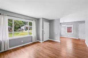 655 Albert St NW, Atlanta, GA 30318 - Photo 4