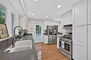 1821 Fernwood Rd NW, Atlanta, GA 30318 - Photo 2