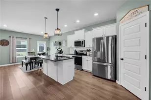 664 Lakehaven Ln, Loganville, GA 30052 - Photo 12