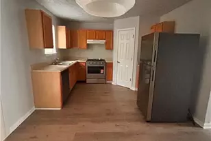 420 Spring Head Dr, Lawrenceville, GA 30046 - Photo 2