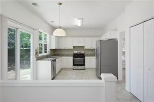 395 Cadeleigh Ct, Johns Creek, GA 30005 - Photo 12