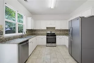 395 Cadeleigh Ct, Johns Creek, GA 30005 - Photo 14