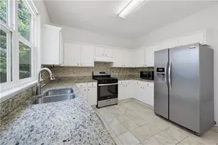 395 Cadeleigh Ct, Johns Creek, GA 30005 - Photo 16