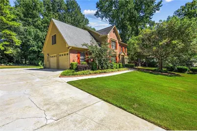 315 Bordeaux Ct #1336123334, Atlanta, GA 30331 - Photo 4