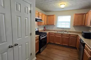 5636 One Lake Way, Atlanta, GA 30349 - Photo 4