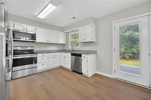 12110 Greenmont Walk, Alpharetta, GA 30009 - Photo 4
