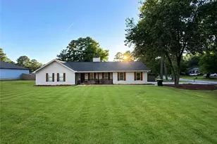 808 Darlington Dr, Jonesboro, GA 30238 - Photo 1