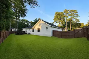 808 Darlington Dr, Jonesboro, GA 30238 - Photo 4