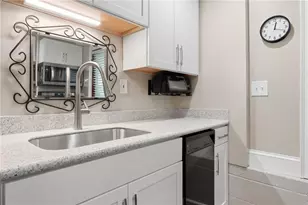 826 Mentelle Dr NE, Atlanta, GA 30308 - Photo 4