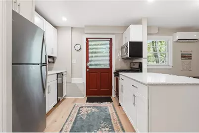 826 Mentelle Drive NE, Atlanta, GA 30308 - Photo 2