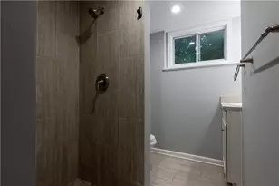 2424 Rhine Ct, Lawrenceville, GA 30043 - Photo 18