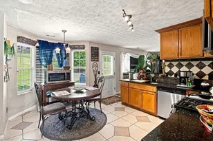 3805 Cumbrian Ln, Lithonia, GA 30038 - Photo 12