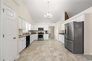 4011 Lafayette Way, Loganville, GA 30052 - Photo 16