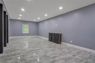 5638 River Oaks Pl, Sandy Springs, GA 30327 - Photo 18