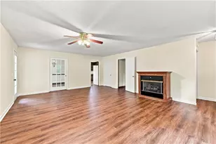 208 Woodland Circle SE, Calhoun, GA 30701 - Photo 8