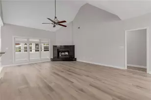 122 Bent Creek Dr, Woodstock, GA 30189 - Photo 6