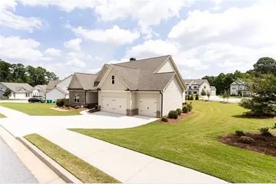 161 Parkers Place, Hoschton, GA 30548 - Photo 2