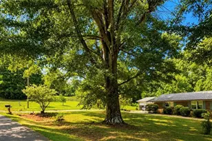 3931 Green Dr, Gainesville, GA 30506 - Photo 4
