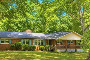 3931 Green Dr, Gainesville, GA 30506 - Photo 2