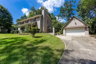 185 Lakeshore Cir SE, Acworth, GA 30101 - Photo 1