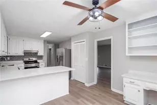 185 Lakeshore Cir SE, Acworth, GA 30101 - Photo 10
