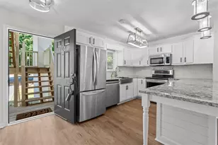 706 Berry Ct, Villa Rica, GA 30180 - Photo 2