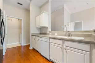 2700 Pine Tree Road NE, Atlanta, GA 30324 - Photo 10
