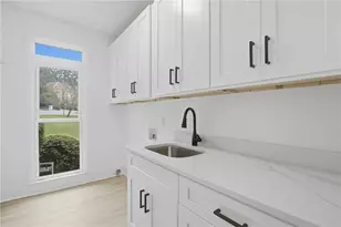 2211 Brooke Farm Trail, Dunwoody, GA 30338 - Photo 14