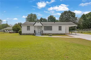1655 Lucelle Ave, Stone Mountain, GA 30087 - Photo 1