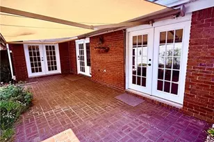 803 Dunwoody Chace, Sandy Springs, GA 30328 - Photo 4
