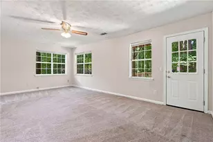 6715 Dogwood Point Ln, Tucker, GA 30084 - Photo 36