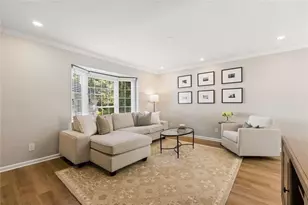 136 NW Peachtree Memorial Dr NW, Atlanta, GA 30309 - Photo 8