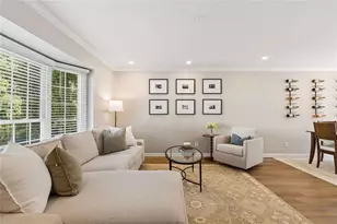 136 NW Peachtree Memorial Dr NW, Atlanta, GA 30309 - Photo 2
