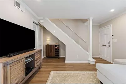 136 NW Peachtree Memorial Drive NW #VA 1, Atlanta, GA 30309 - Photo 10