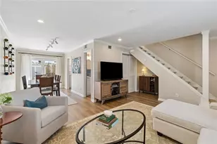 136 NW Peachtree Memorial Dr NW, Atlanta, GA 30309 - Photo 8