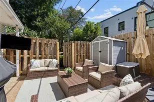 136 NW Peachtree Memorial Dr NW, Atlanta, GA 30309 - Photo 28