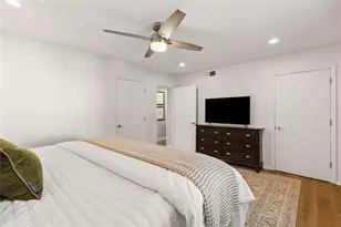 136 NW Peachtree Memorial Dr NW, Atlanta, GA 30309 - Photo 24