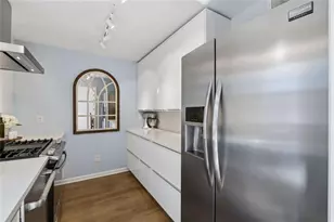 136 NW Peachtree Memorial Dr NW, Atlanta, GA 30309 - Photo 16