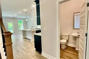 5665 Overview Dr, Flowery Branch, GA 30542 - Photo 4