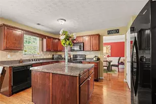 266 Millstone Dr, Hampton, GA 30228 - Photo 16