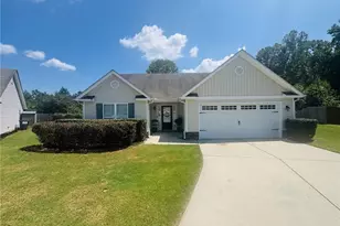 110 Manchester Ln, Jefferson, GA 30549 - Photo 2