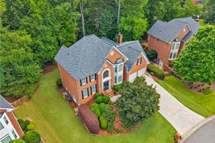 10755 Carrara Cove, Alpharetta, GA 30022 - Photo 2