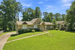 2946 Missy Dr, Marietta, GA 30062 - Photo 2