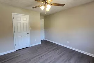 3724 Spring Garden Ln, Lithonia, GA 30038 - Photo 10