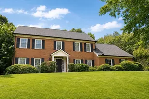 1820 N Chestnut Grove Dr, Marietta, GA 30066 - Photo 2