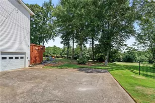 8922 Western Pines Dr, Douglasville, GA 30134 - Photo 32